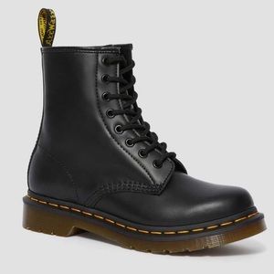 1460 WOMEN'S SMOOTH LEATHER LACE UP BOOTS